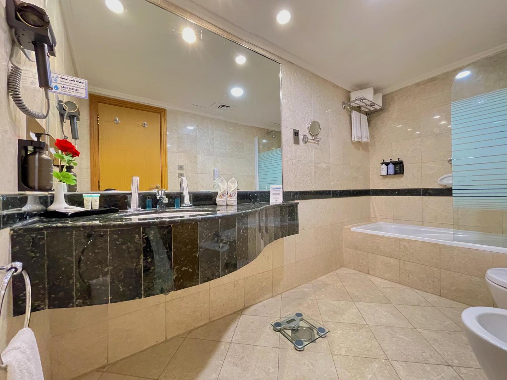 Al Ritz Al Madinah Hotel Medina ภายนอก รูปภาพ